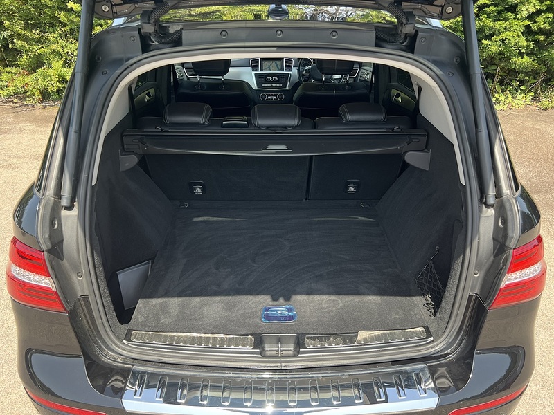 Mercedes-Benz M-Class Ml350 Bluetec Amg Line Premium - U12323