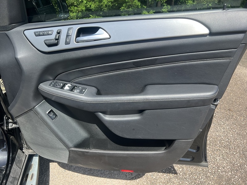 Mercedes-Benz M-Class Ml350 Bluetec Amg Line Premium - U12323