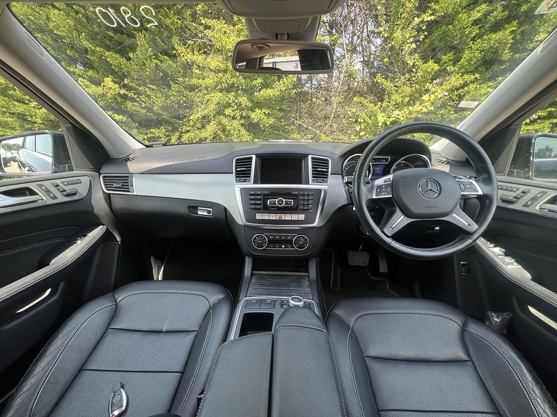 Mercedes-Benz M-Class Ml350 Bluetec Amg Line Premium - U12323