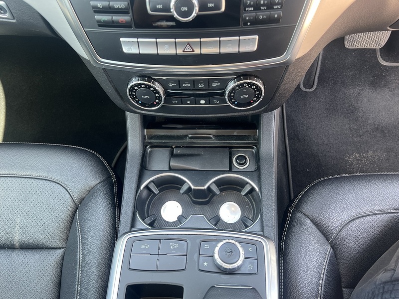 Mercedes-Benz M-Class Ml350 Bluetec Amg Line Premium - U12323