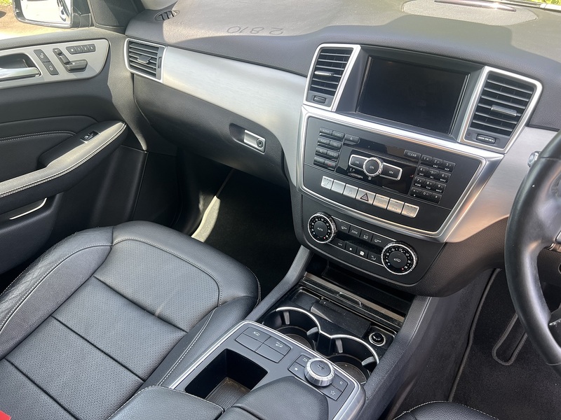 Mercedes-Benz M-Class Ml350 Bluetec Amg Line Premium - U12323