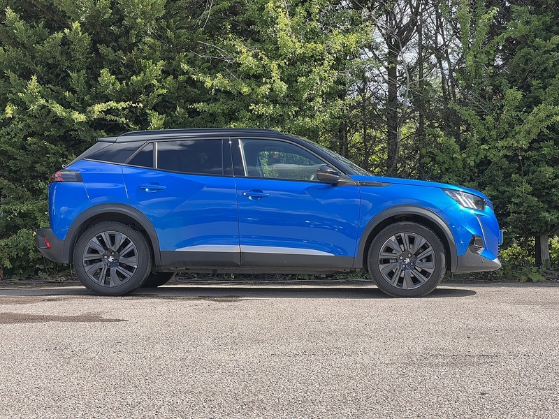 Peugeot E-2008 GT Premium - U12326