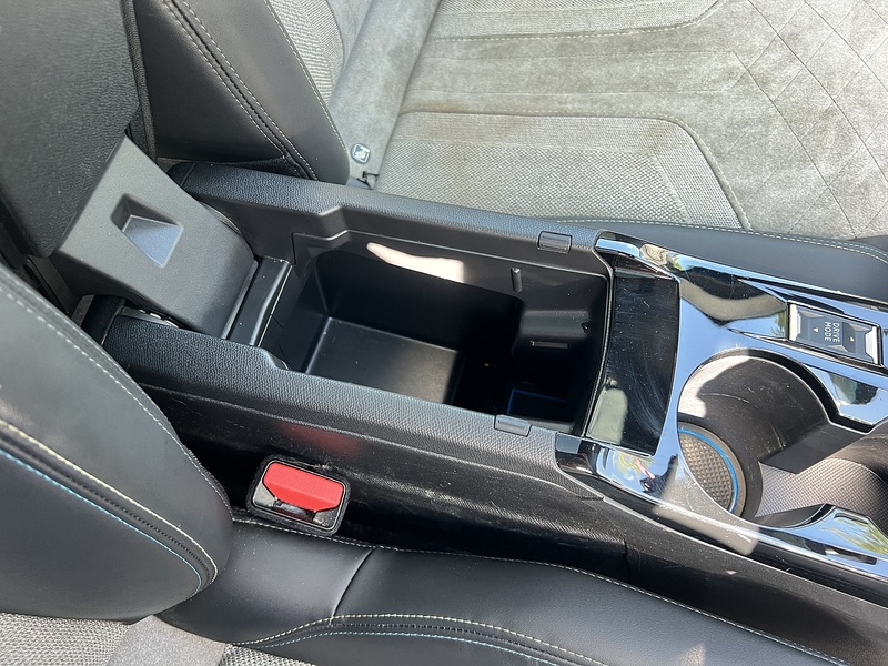 Peugeot E-2008 GT Premium - U12326