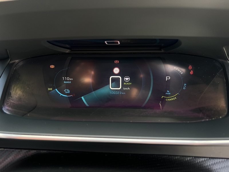 Peugeot E-2008 GT Premium - U12326