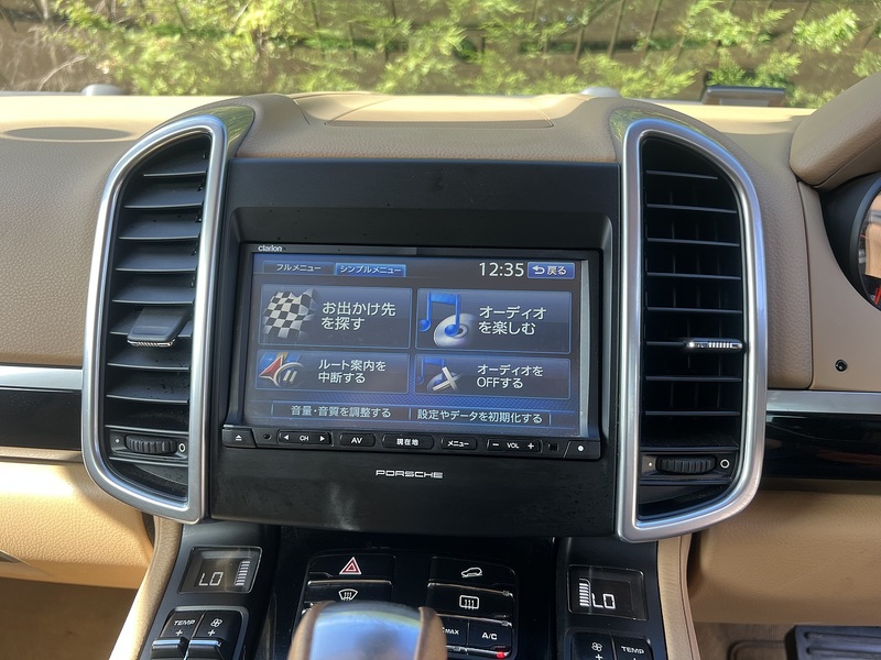 Porsche Cayenne Platinum Edition - U12327