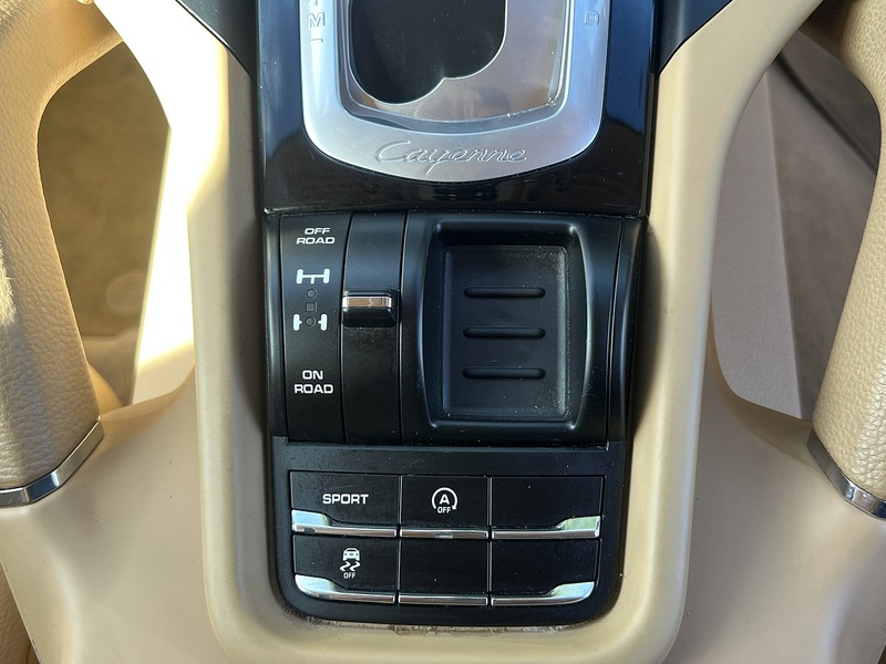 Porsche Cayenne Platinum Edition - U12327