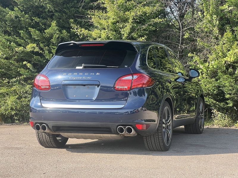 Porsche Cayenne Turbo - U12329