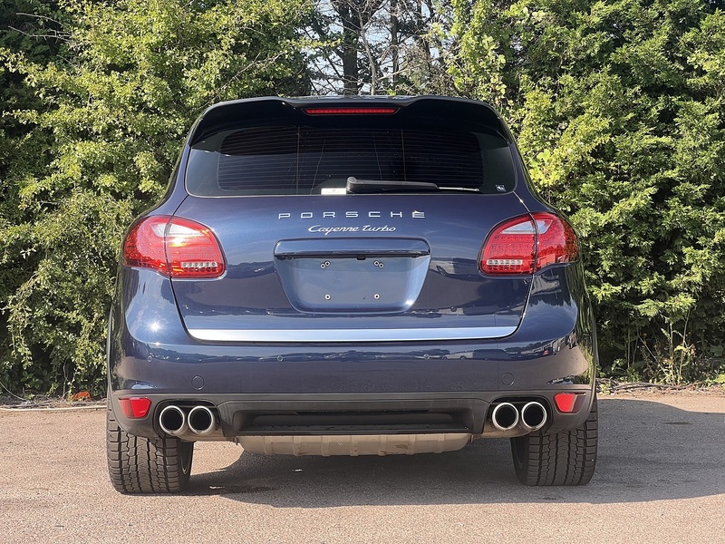 Porsche Cayenne Turbo - U12329