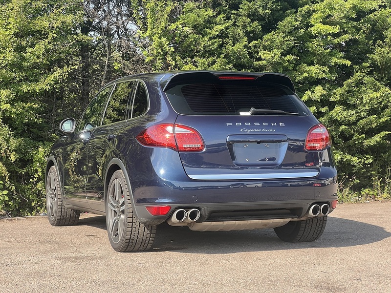 Porsche Cayenne Turbo - U12329