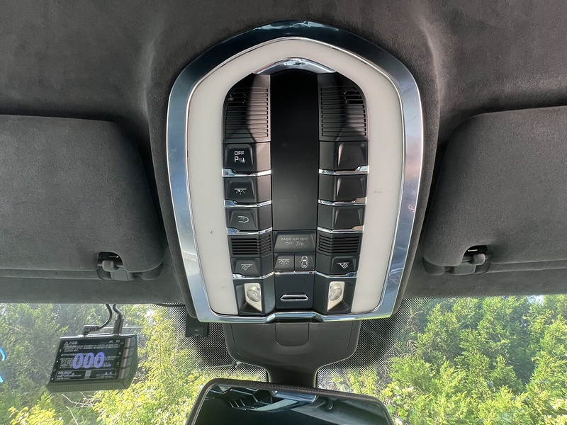 Porsche Cayenne Turbo - U12329