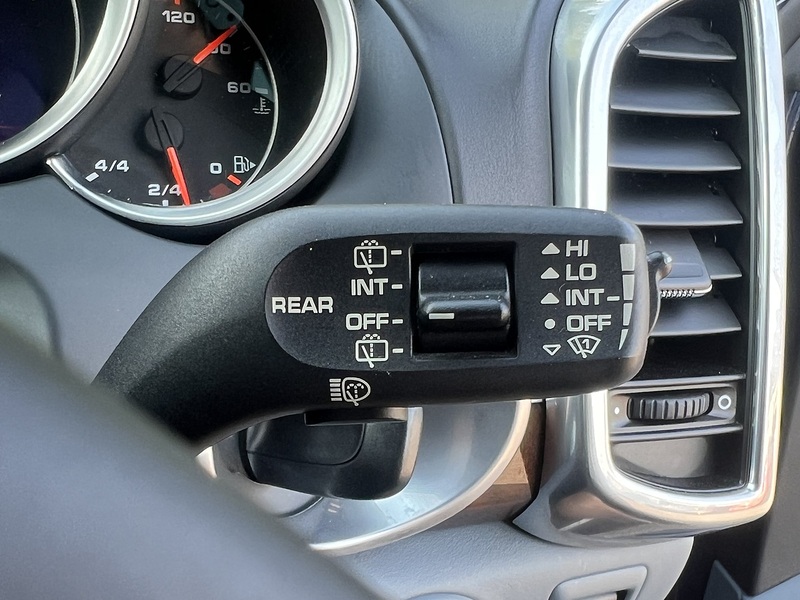 Porsche Cayenne Turbo - U12329