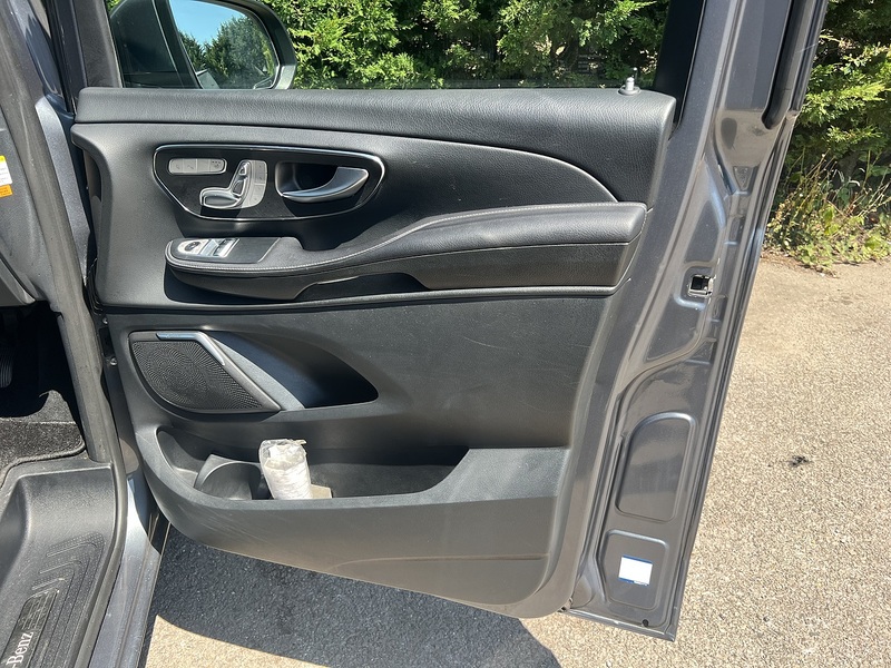 Mercedes-Benz V-Class V220 D Avantgarde Long - U12336