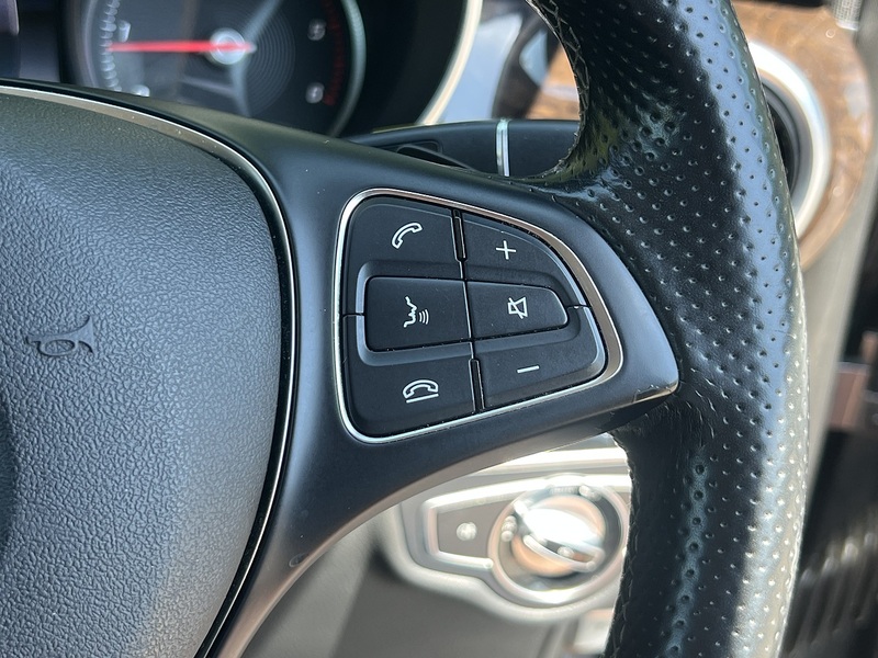 Mercedes-Benz V-Class V220 D Avantgarde Long - U12336