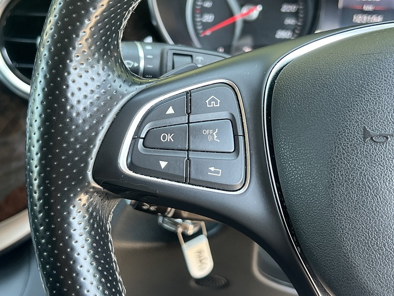 Mercedes-Benz V-Class V220 D Avantgarde Long - U12336