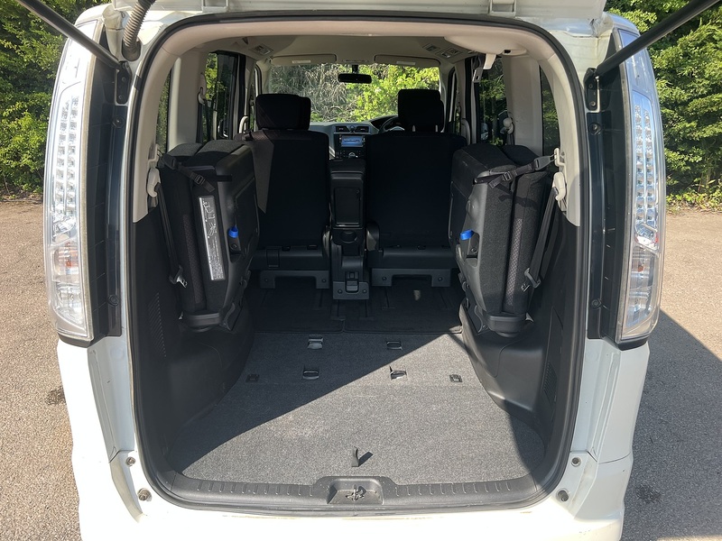 Nissan Serena Highway Star S-Hybrid - U12339