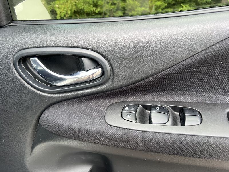 Nissan Serena Highway Star G S-Hybrid Advanced Safety Package - U12341