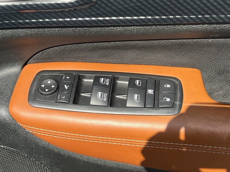 Jeep Grand Cherokee Srt8 - U12358