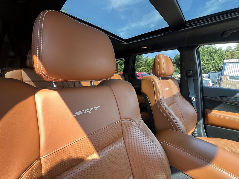 Jeep Grand Cherokee Srt8 - U12358