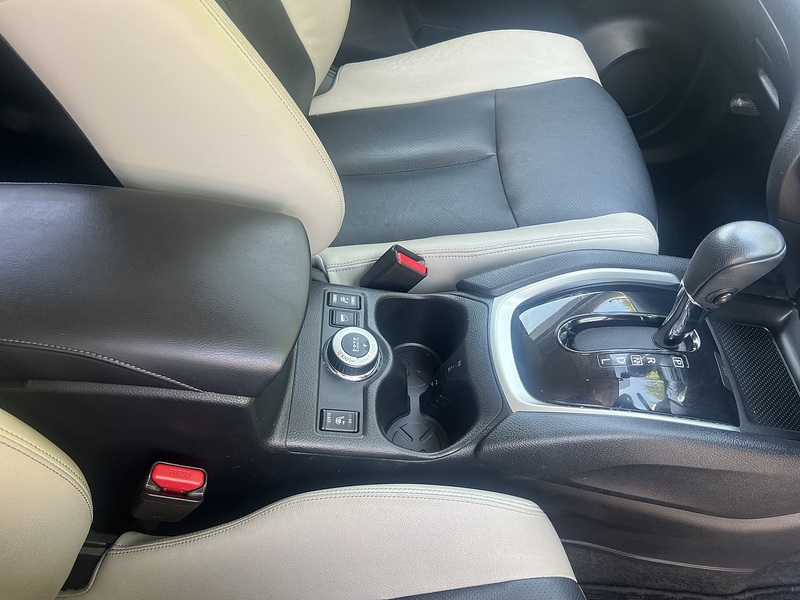 Nissan X-Trail MODE PREMIER - U12359