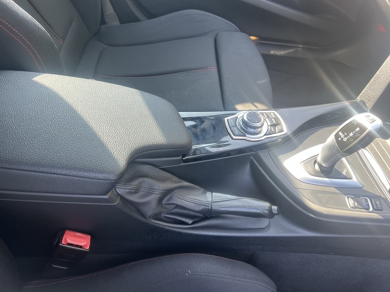 BMW 3 Series 320I Sport Gran Turismo - U12360