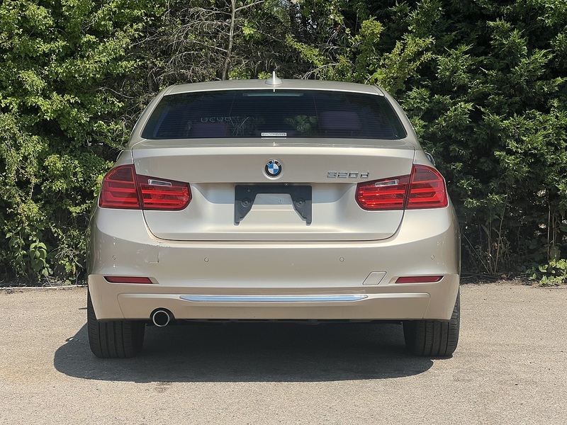 BMW 3 Series 320D Luxury - U12361