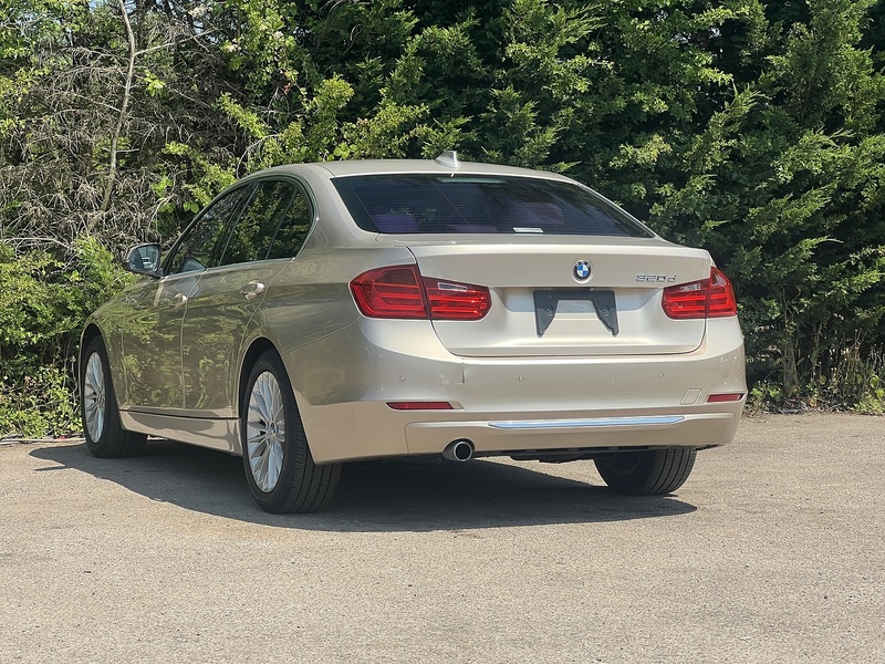 BMW 3 Series 320D Luxury - U12361