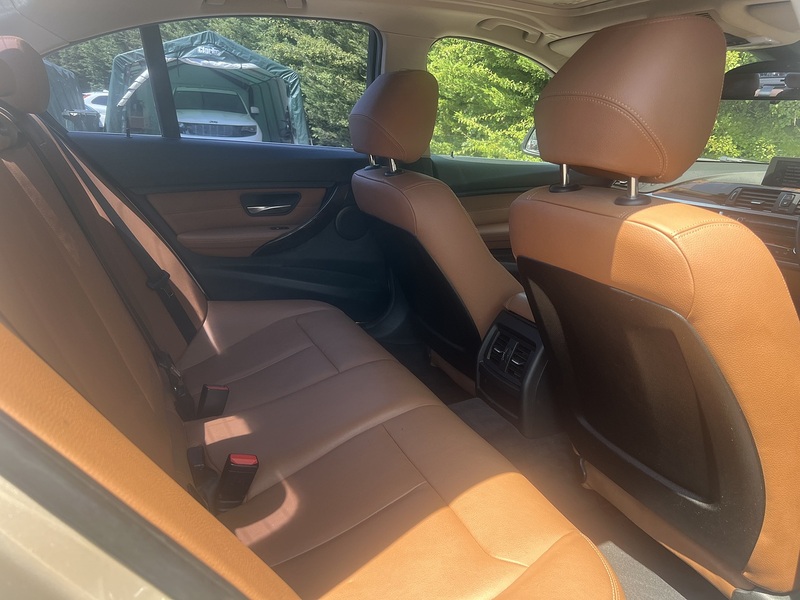 BMW 3 Series 320D Luxury - U12361