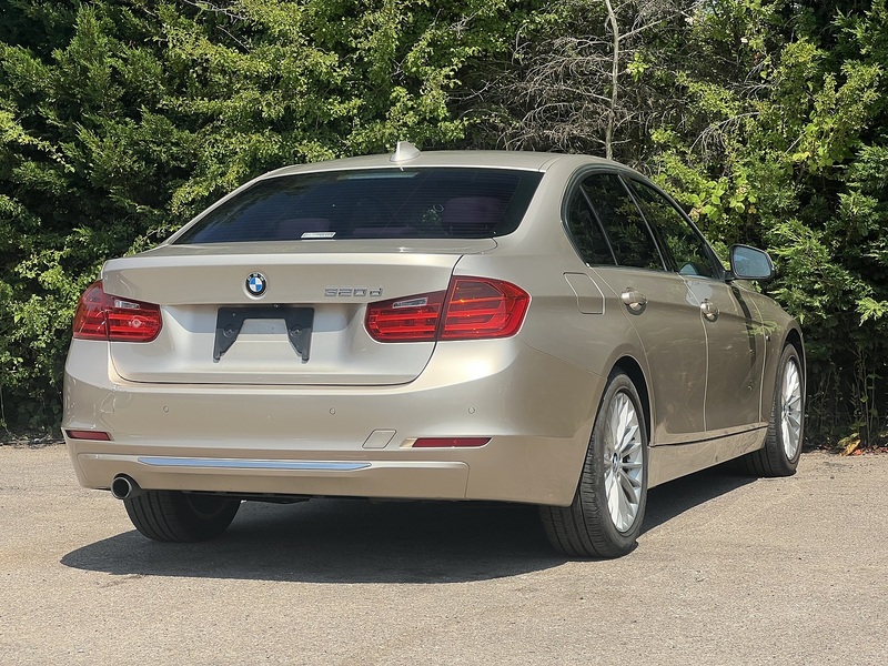 BMW 3 Series 320D Luxury - U12361
