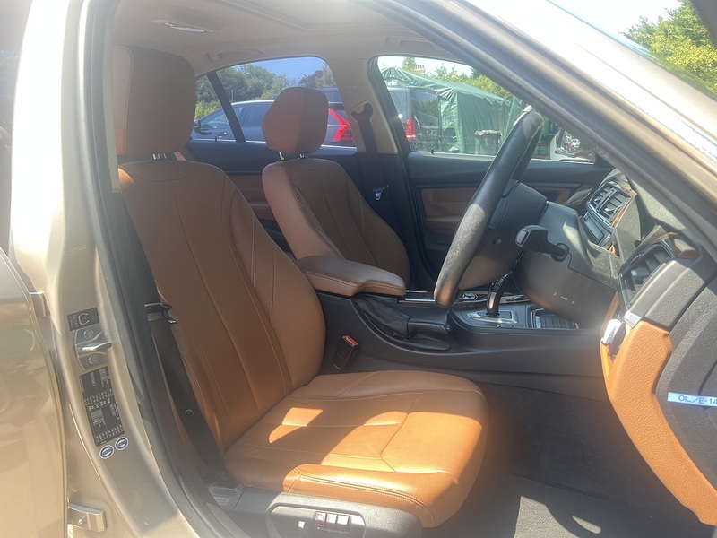BMW 3 Series 320D Luxury - U12361