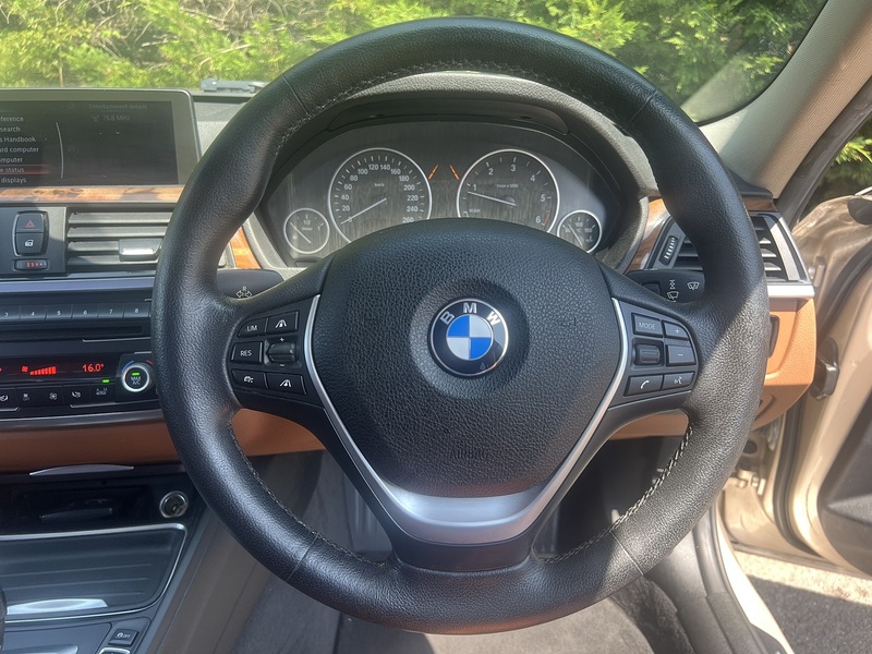 BMW 3 Series 320D Luxury - U12361