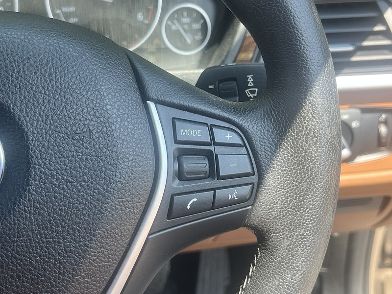 BMW 3 Series 320D Luxury - U12361
