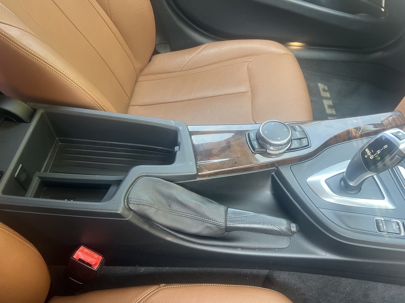 BMW 3 Series 320D Luxury - U12361