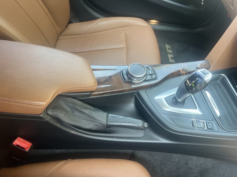 BMW 3 Series 320D Luxury - U12361
