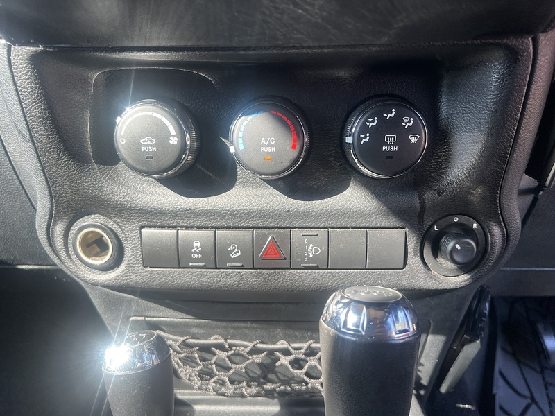 Jeep Wrangler Sport - U12362