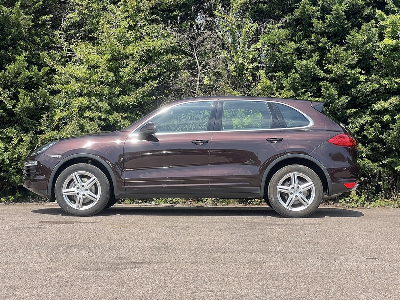 Porsche Cayenne V6 - U12364