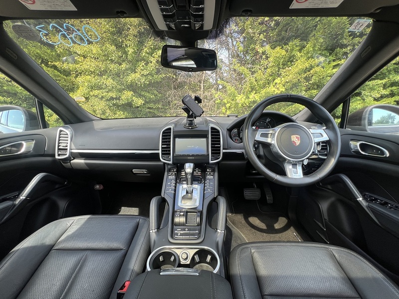 Porsche Cayenne V6 - U12364