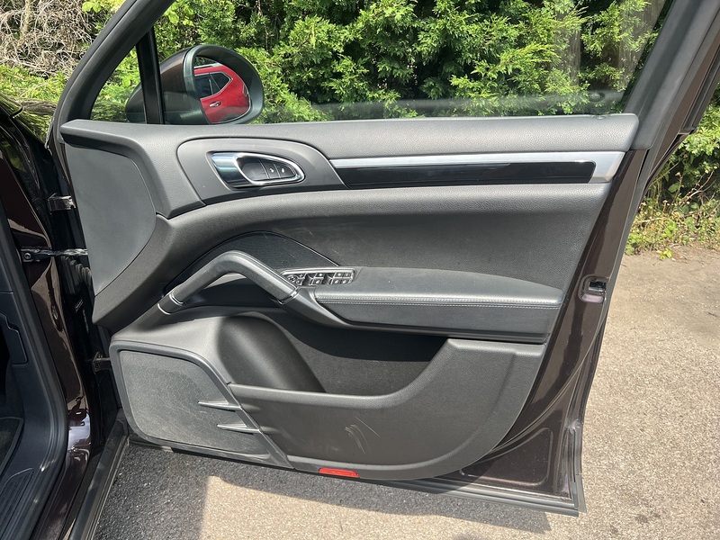 Porsche Cayenne V6 - U12364