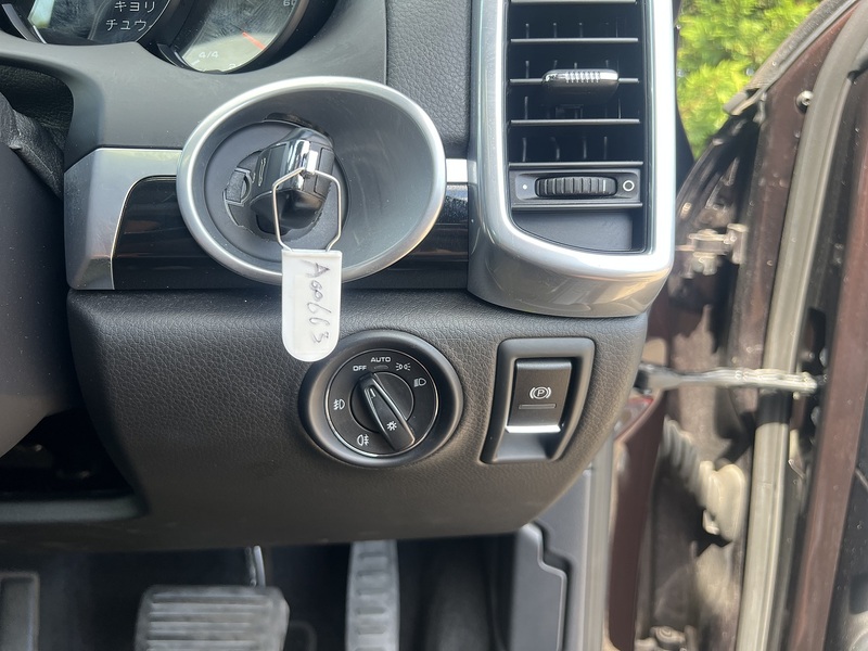 Porsche Cayenne V6 - U12364