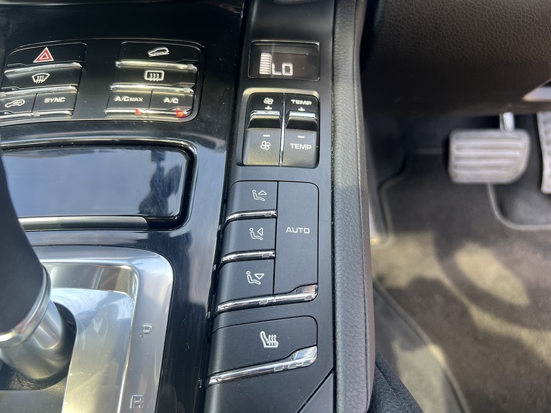 Porsche Cayenne V6 - U12364