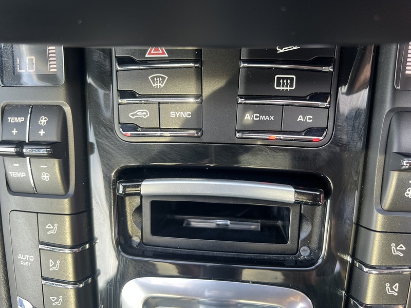 Porsche Cayenne V6 - U12364
