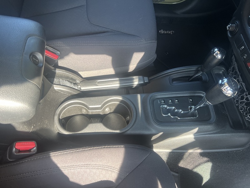 Jeep Wrangler Sport - U12365