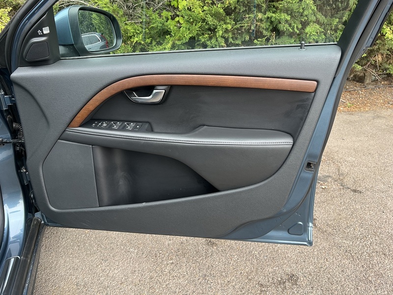Volvo V70 T4 Se - U12366