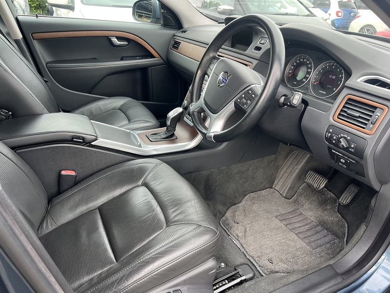 Volvo V70 T4 Se - U12366