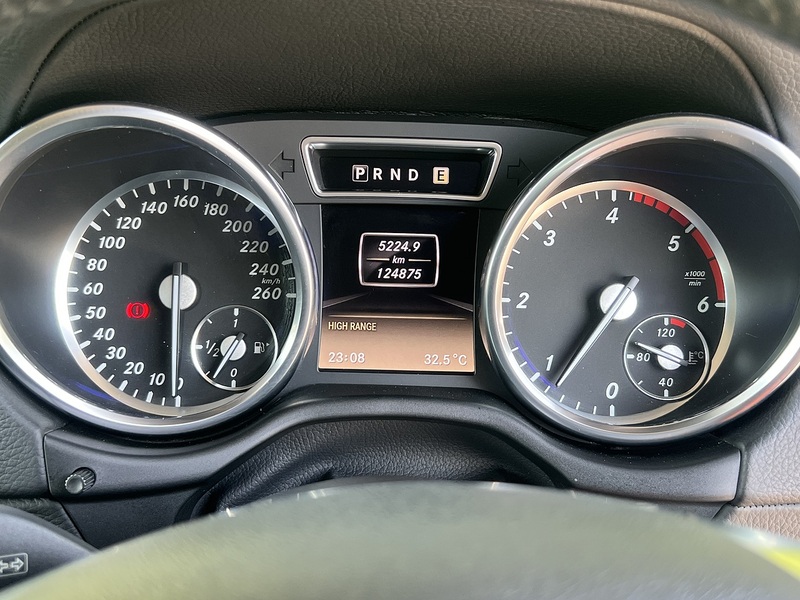 Mercedes-Benz G-Class G350 Bluetec - U12372