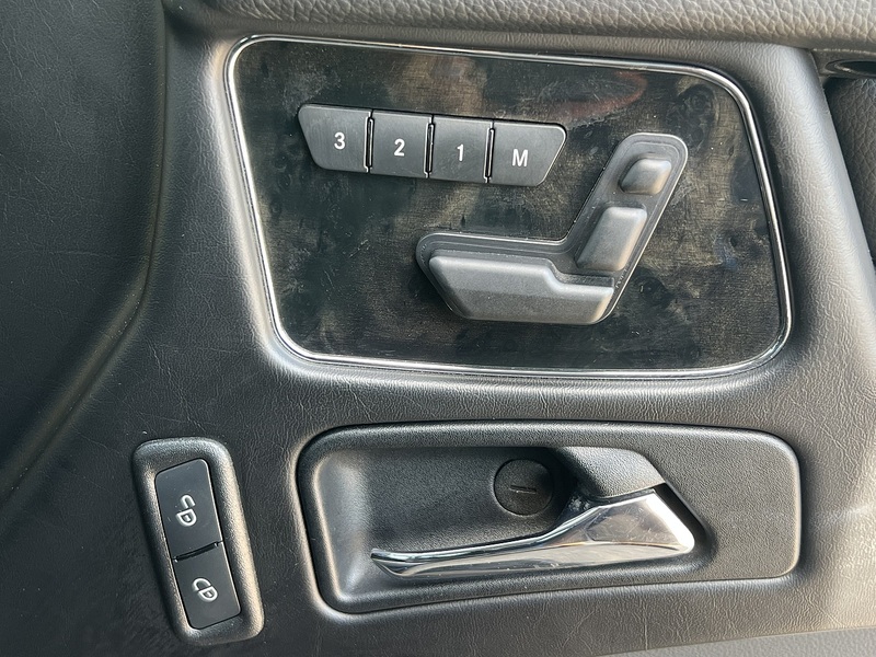 Mercedes-Benz G-Class G350 Bluetec - U12372