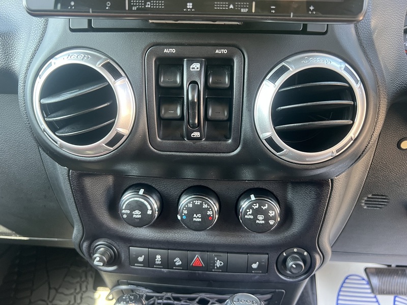 Jeep Wrangler V6 Rubicon Unlimited - U12375