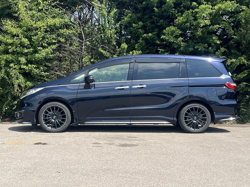 Honda Odyssey Absolute EX - U12376