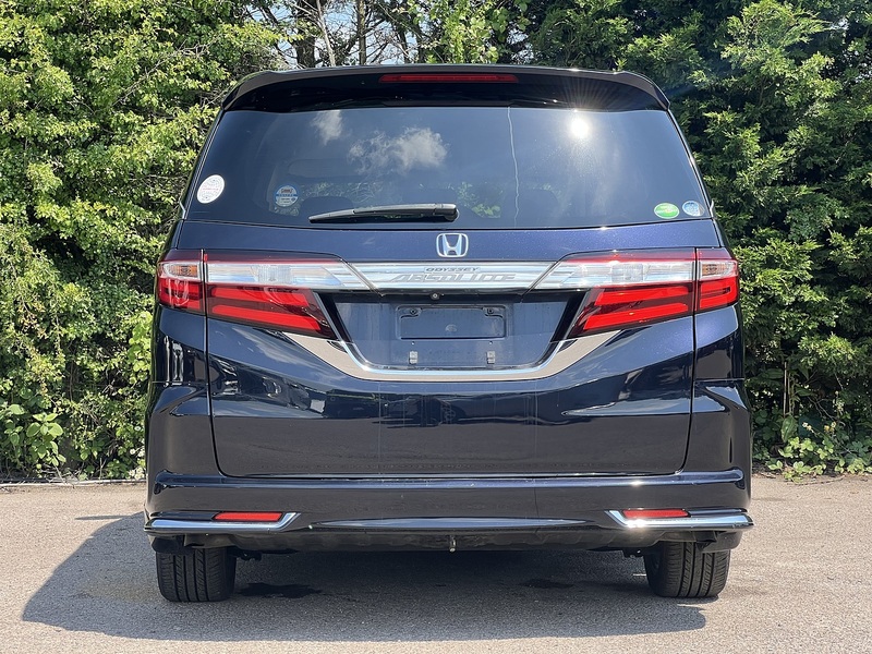 Honda Odyssey Absolute EX - U12376