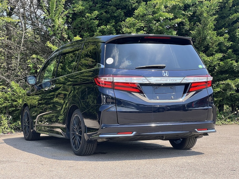 Honda Odyssey Absolute EX - U12376
