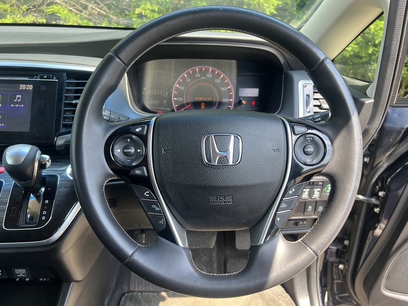 Honda Odyssey Absolute EX - U12376